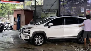 Diserbu Kendaraan Terdampak Abu Vulkanik, Usaha Cuci Mobil Raup Cuan