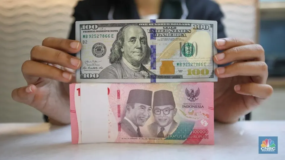 Perkembangan Nilai Tukar Rupiah Terhadap Dolar AS dan Transisi Kepemimpinan Bank Indonesia