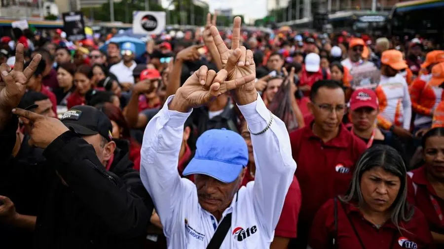 Nicolas Maduro Unggah Foto Pose Dua Jari dari Penjara AS di Media Sosial X