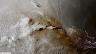 Mbah Rono, Gunung Anak Krakatau Secara Alamiah Masih Bisa Erupsi Lagi