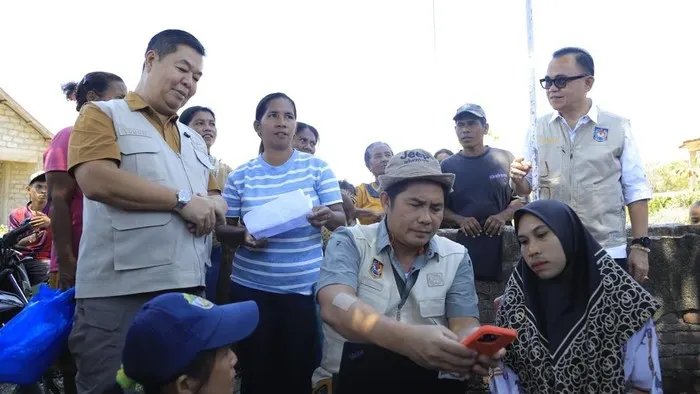 Dukcapil Jemput Bola Pulihkan Dokumen 3.055 Warga Korban Gempa di Flores