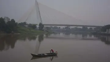 Pekanbaru Diselimuti Kabut Asap, Kualitas Udara Tidak Sehat Akibat Karhutla