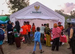 Baznas Salurkan 1.900 Porsi Makanan Siap Saji dan Buka Layanan Medis Pascagempa NTT