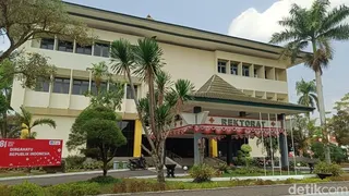Rektor Unsoed Kena OTT, Komisi X DPR Bakal Rapat Bareng Kemendiktisaintek