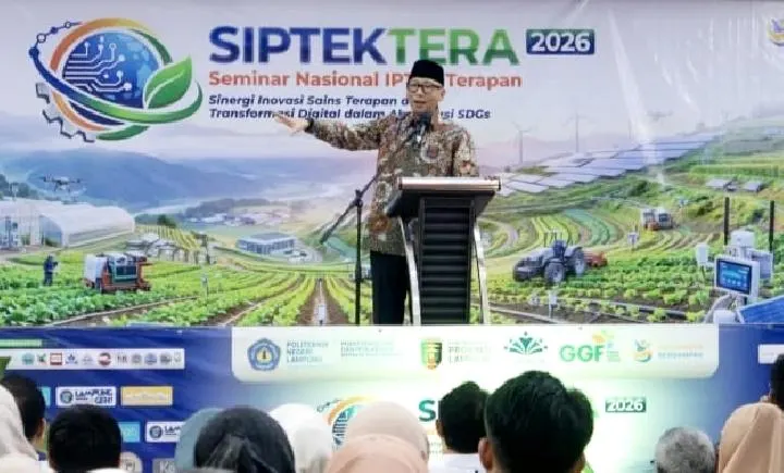 Gubernur Lampung Alihkan KBM ke Daring Akibat Sebaran Abu Anak Krakatau